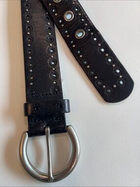 Fossil - M, Daisy Embossed, Black Leather Belt with Silver Stud Accents